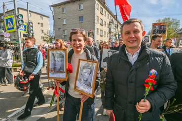 Ленинградцы отмечают День Победы